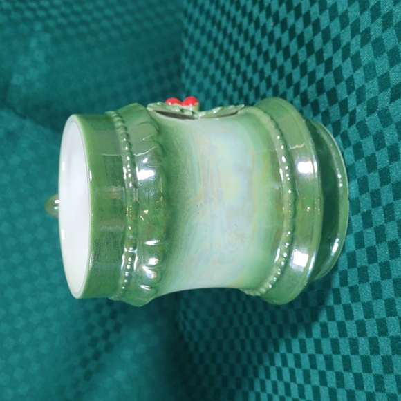 Vintage Norcrest Iridescent Holly Mug - Picture 4 of 7
